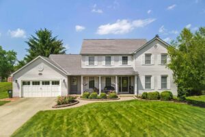 71 Valley Brook Blvd, Hinckley, OH 44233