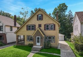 1892 S Compton Rd, Cleveland Heights, OH 44118